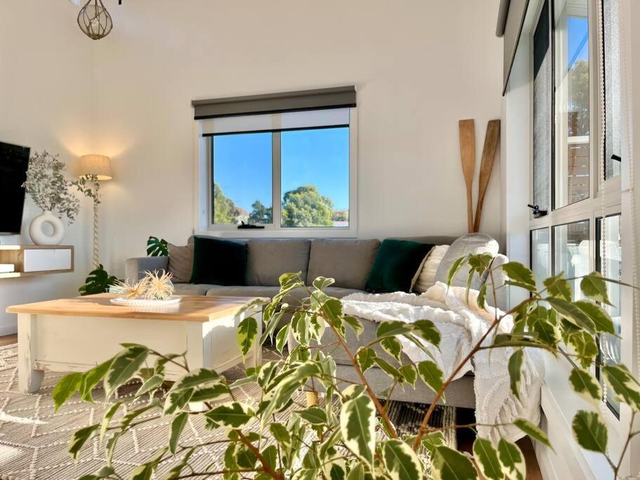 Viola - Seaside Retreat Villa Коулс Бей Екстериор снимка